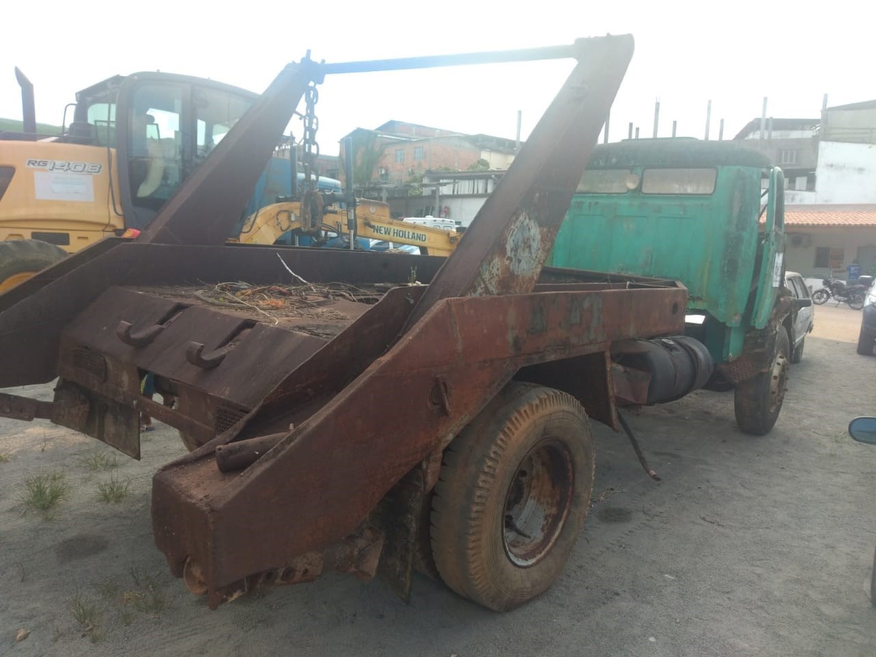 Camacã: Leilão de veículos e materiais sucateados da Prefeitura gera valor significante
